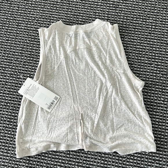 NWT LULULEMON Cinch Me Up Front Tank *Veil Size 8 Color Dune - Picture 6 of 6
